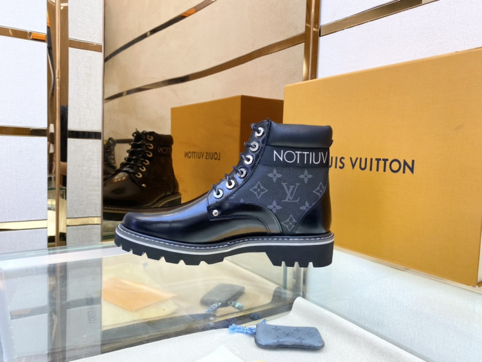 LOUS VUITON BOOTS