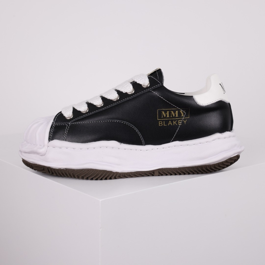 Ma*s*n mihara yasuhiro mmy sneaker
