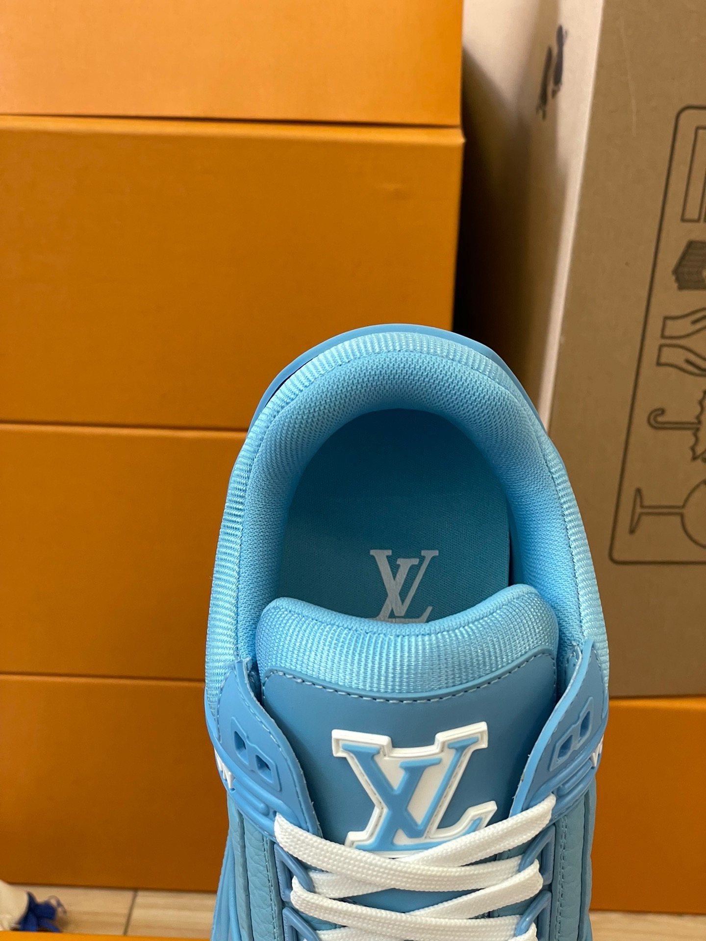 Loui Vuitto TRAINER SNEAKER