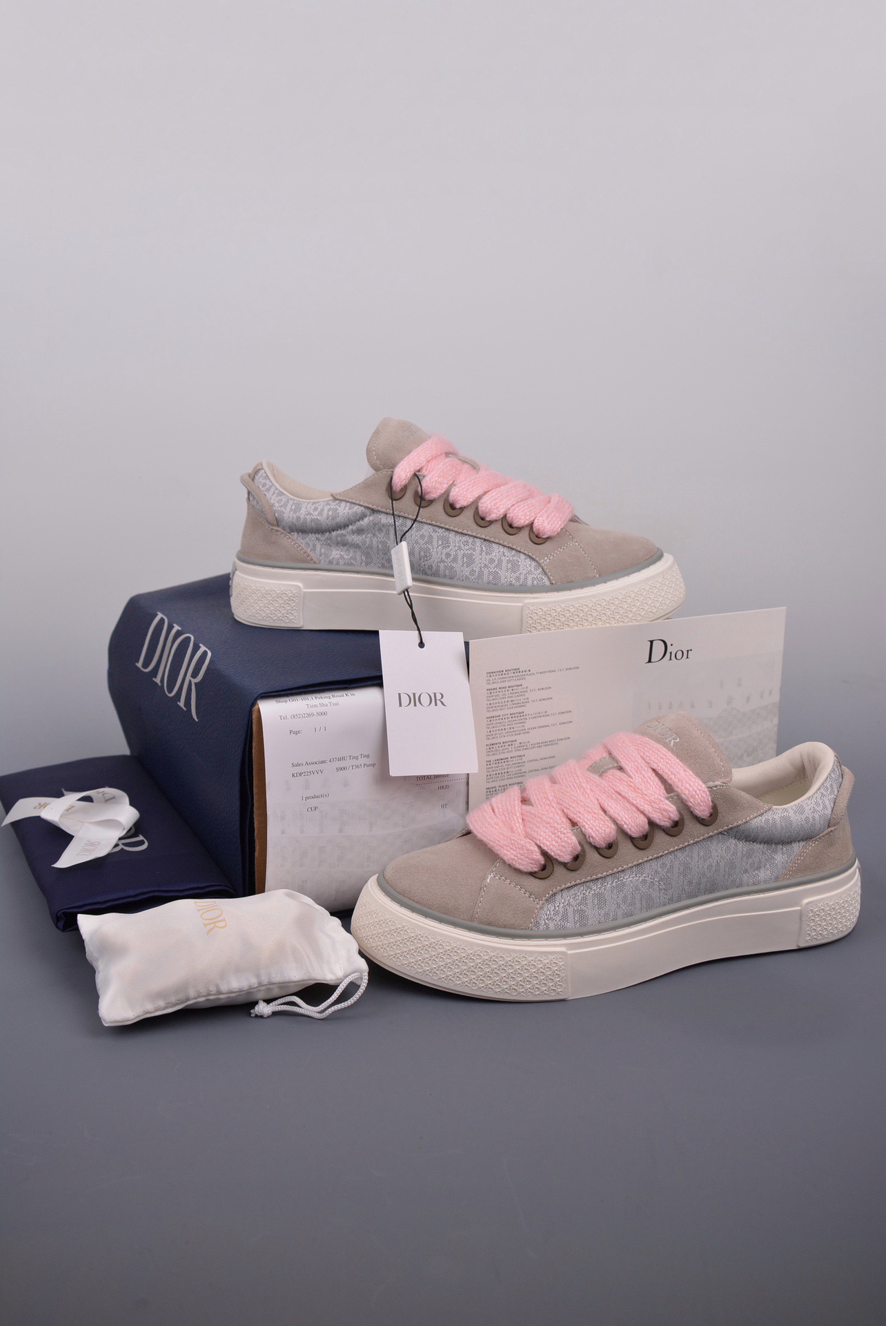 DR B33 SNEAKER